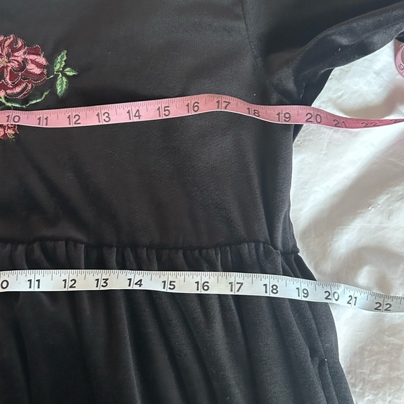 SHENANIGANS Vintage Black Velvet Embroidered Rose Long Sleeve Midi Babydoll M - Picture 9 of 10